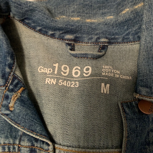 Gap Jean Jacket - Picture 2 of 2